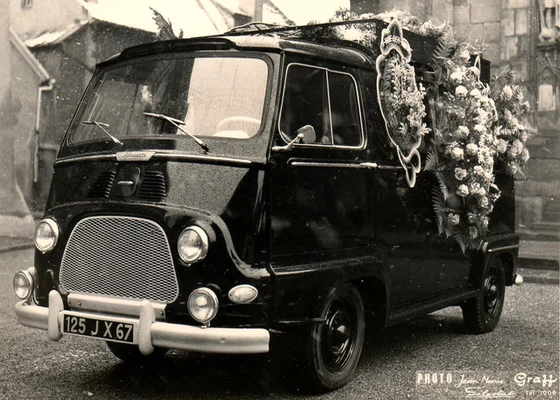 Corbillard historique R. Collin